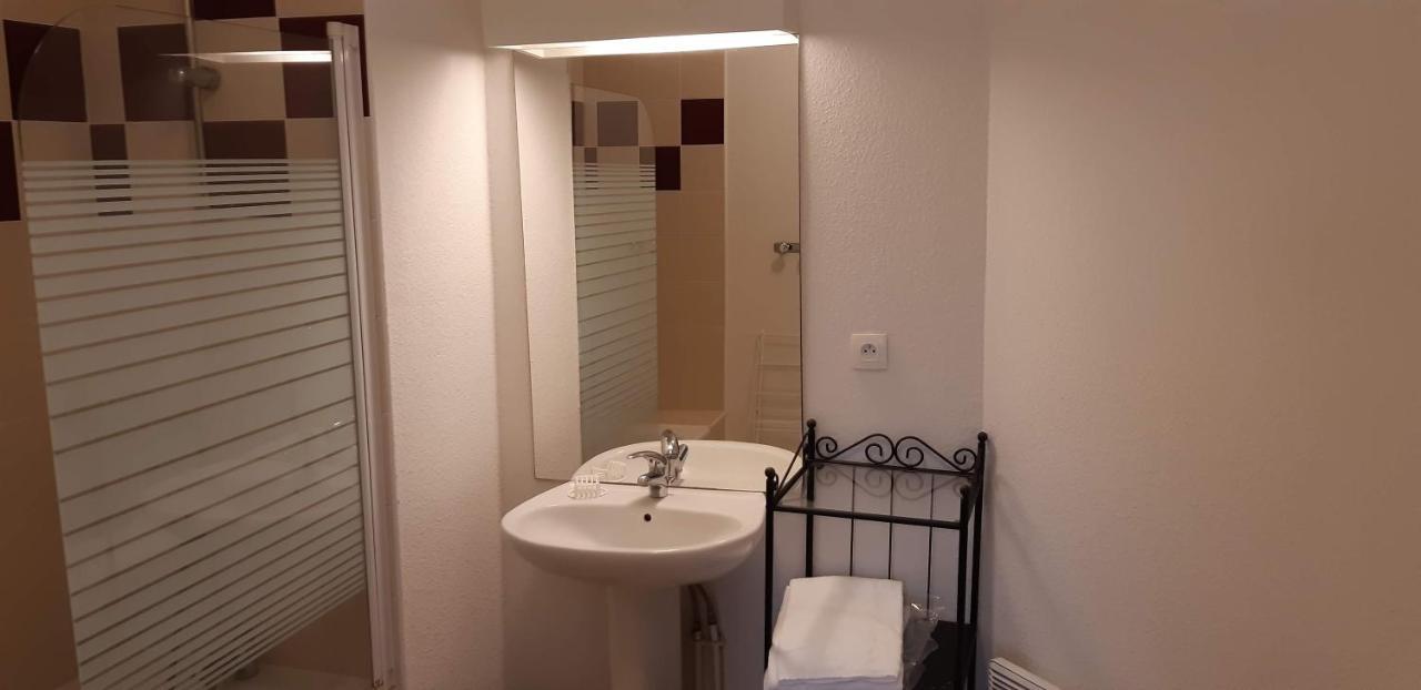 Charmant Logement Avec Piscine Μπερζεράκ Εξωτερικό φωτογραφία