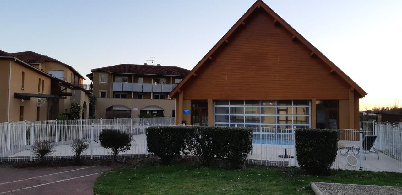 Charmant Logement Avec Piscine Μπερζεράκ Εξωτερικό φωτογραφία